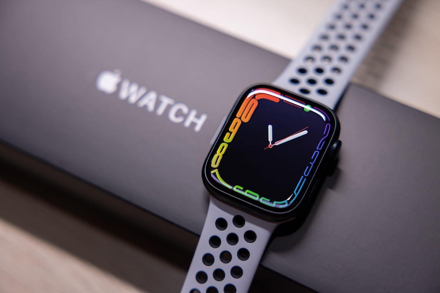 Why isn’t Apple’s smartwatch called the iWatch? - watchband.direct