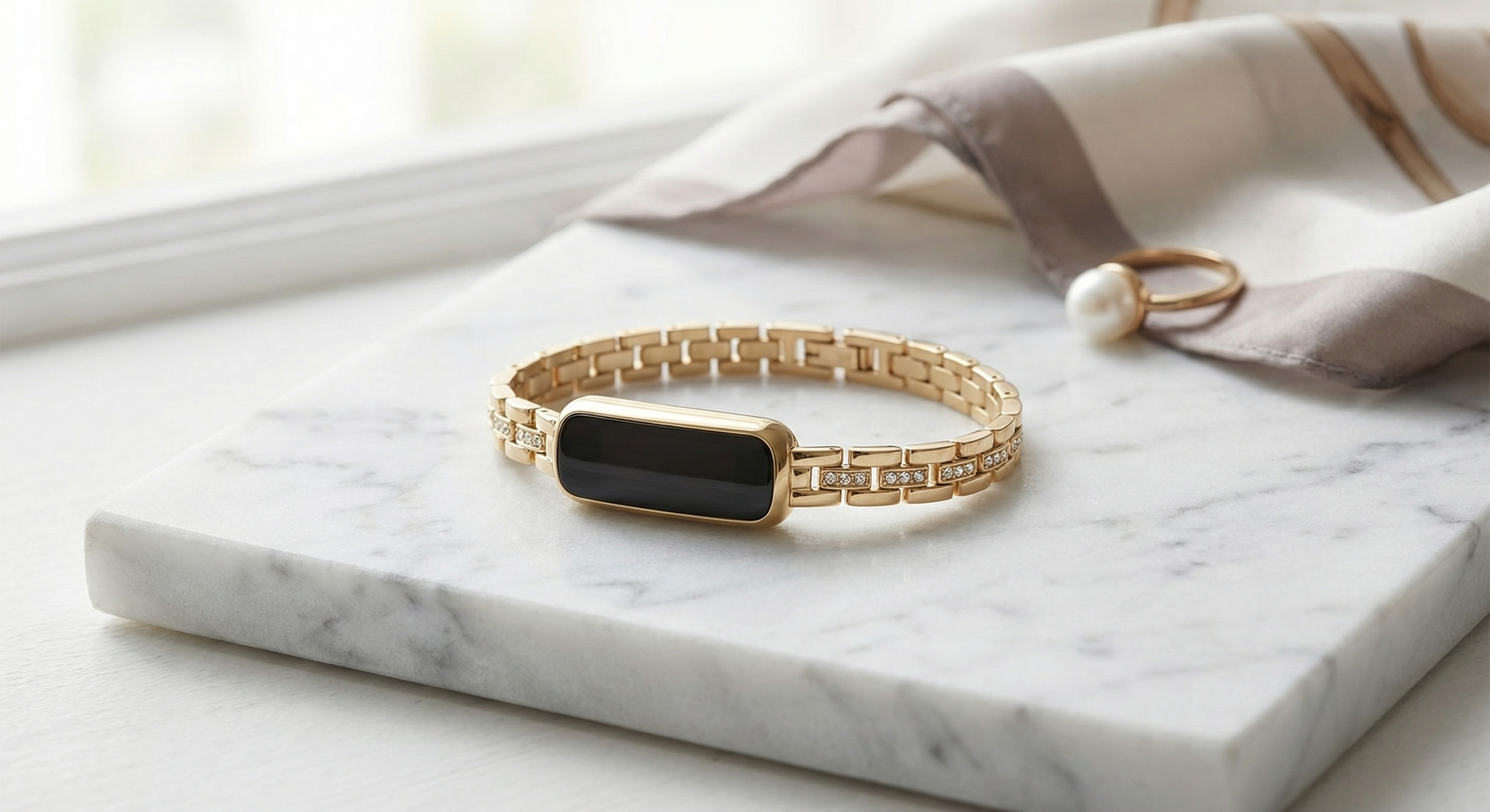 Ultimate Guide to Fitbit Luxe Bands: Styles, Care & Reviews